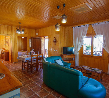 ALOJAMIENTOS Casa Cortijo La Tata